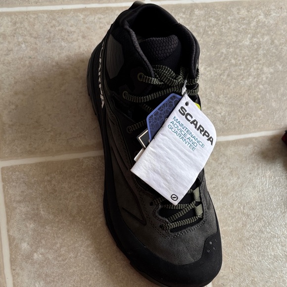 Scarpa Men's Green and Black Hiking Boots - Picture 12 of 13